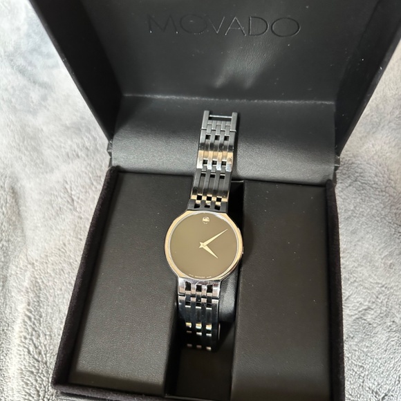 Movado Esperanza silver mint condition - Picture 2 of 5